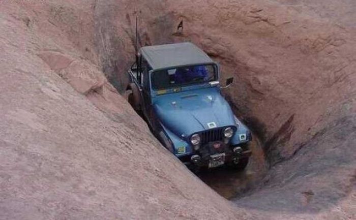 Pic stuck jeep #1