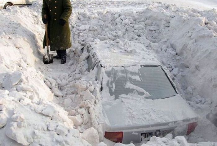 dig-out-snow-car.jpg