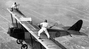 Biplane Tennis