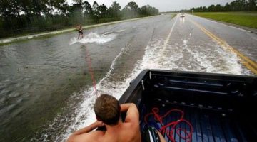 redneck-water-skiing