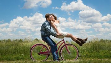 couple-bicycle