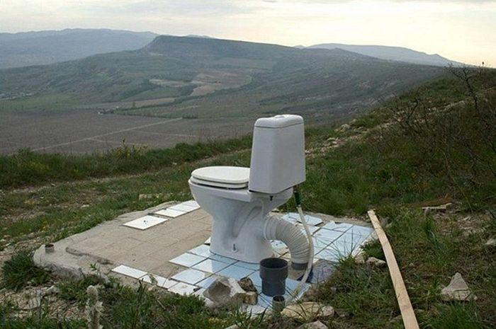 Mountain Toilet - 1Funny.com
