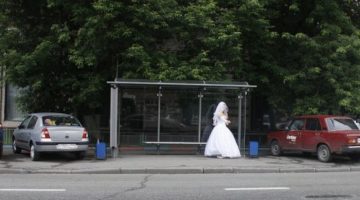 bride-bus-stop