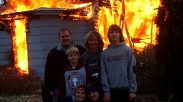 house-burning-family-photo