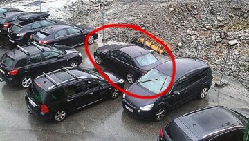 stuck-car-parking