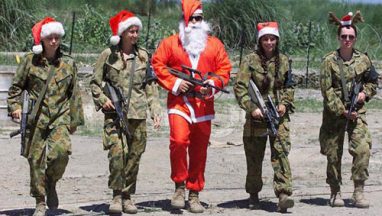 santa-military