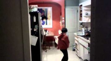 Dancing Dish Washer Kid