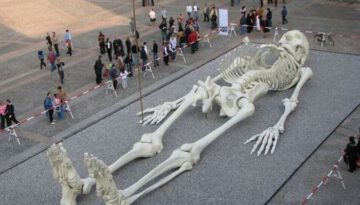 big-skeleton