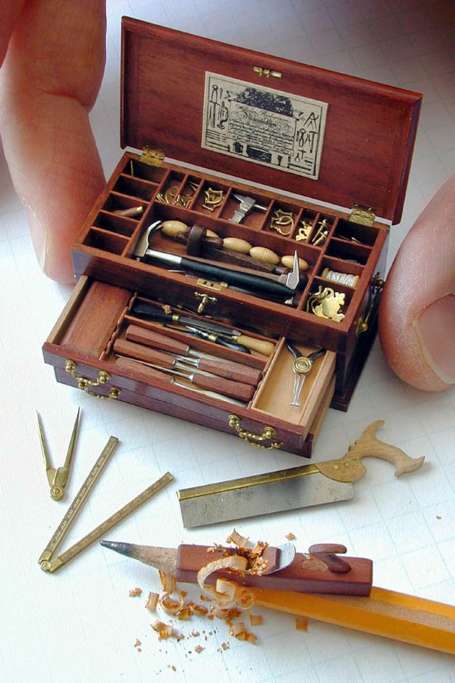 miniature-tool-box.jpg