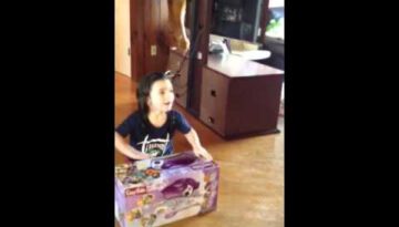 Little Girl gets Easy Bake Oven