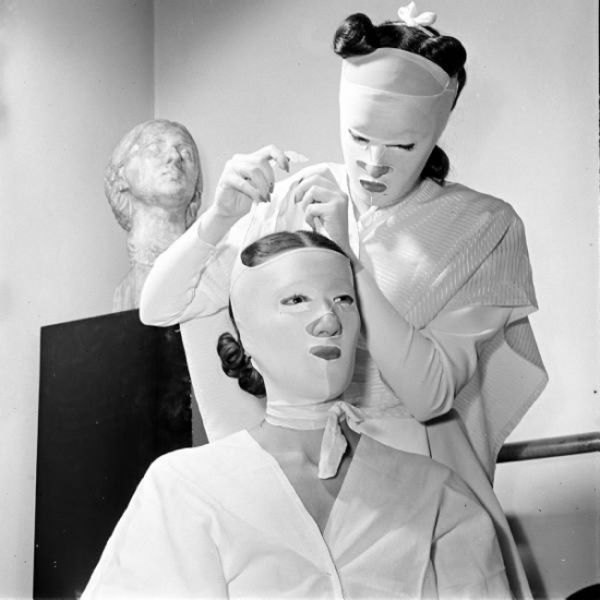 beauty_shops_at_the_beginning_of_the_20th_century_640_14