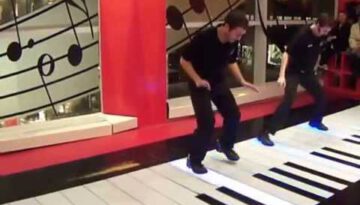 Amazing Floor Piano Performance