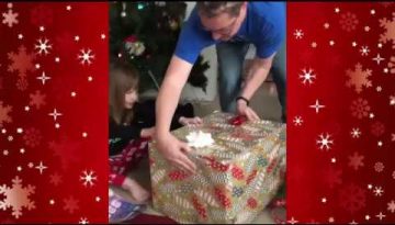 Kitten Surprises 3 Year Old Girl for Christmas!