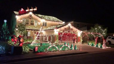 Christmas Light Show – Wizards of Winter 2016