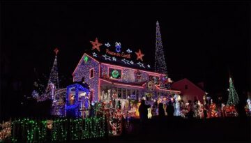 This is One Of The Best Christmas Lights Display EVER