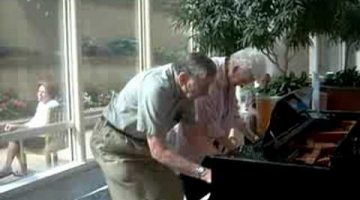 90-Year-Old Couple Impromptu Piano Duet