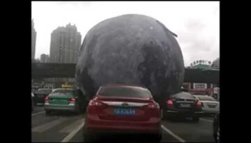 Giant Inflatable Moon on the Loose in China