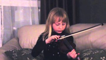 Girl’s Bow Breaks While Playing Violin