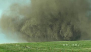 Incredible Footage of a Tornado