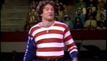 Robin Williams as the American Flag