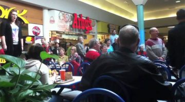 Christmas Food Court Flash Mob