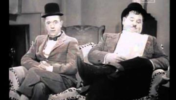 Laurel & Hardy – Pick A Star (1937)
