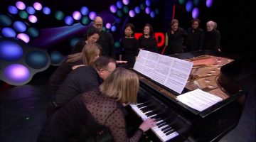 Incredible 12 People Piano Performance