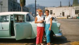 36 Wonderful Color Photographs of Street Scenes of the US in the 1950s