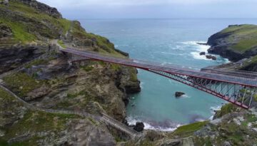Timelapse: How to Build a Bridge From Scratch