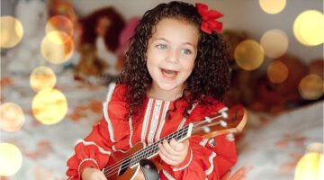 Over the Rainbow – 7 Year Old Sophie Fatu