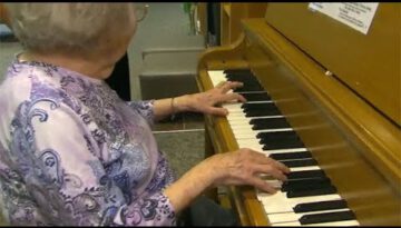 Magic of Music: 102-Year-Old’s Memory Triggered by Piano