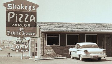 Shakey’s Pizza Parlor – Life in America