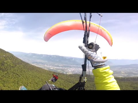 Paragliders Collide And Fall 4,000 Feet