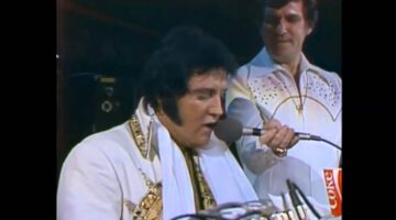 Elvis Presley’s Powerful Rendition of Unchained Melody