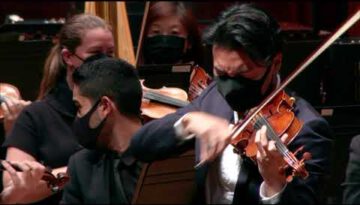 Violinist’s String Breaks During Performance