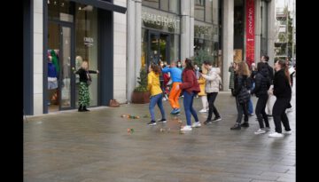 Flashmob Proposal Bruno Mars Marry You Hamburg