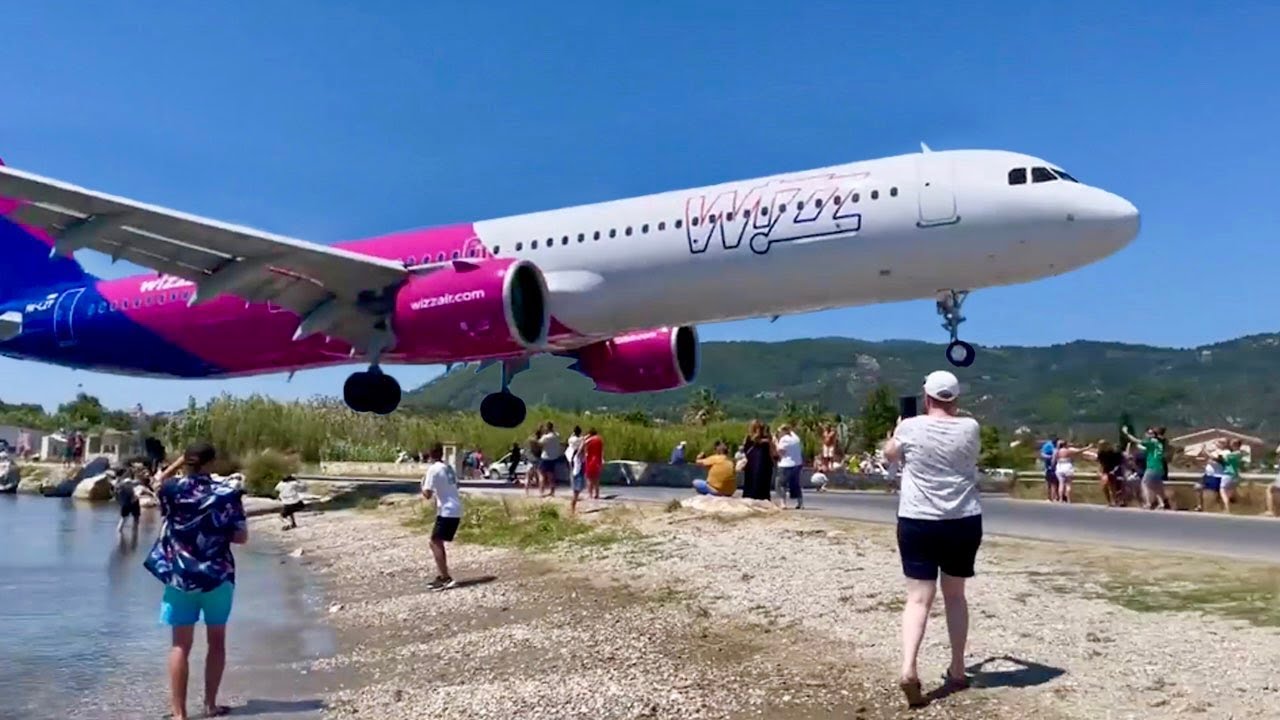 Plane Makes Dangerously Low Landing