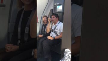 Southwest Flight Attendant ‘Looney Tunes’ Announcement