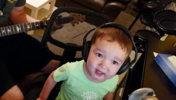 2-year Old Baby Sings To Elvis Presley Song