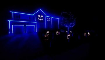 Halloween Light Show 2013- What Does the Fox Say