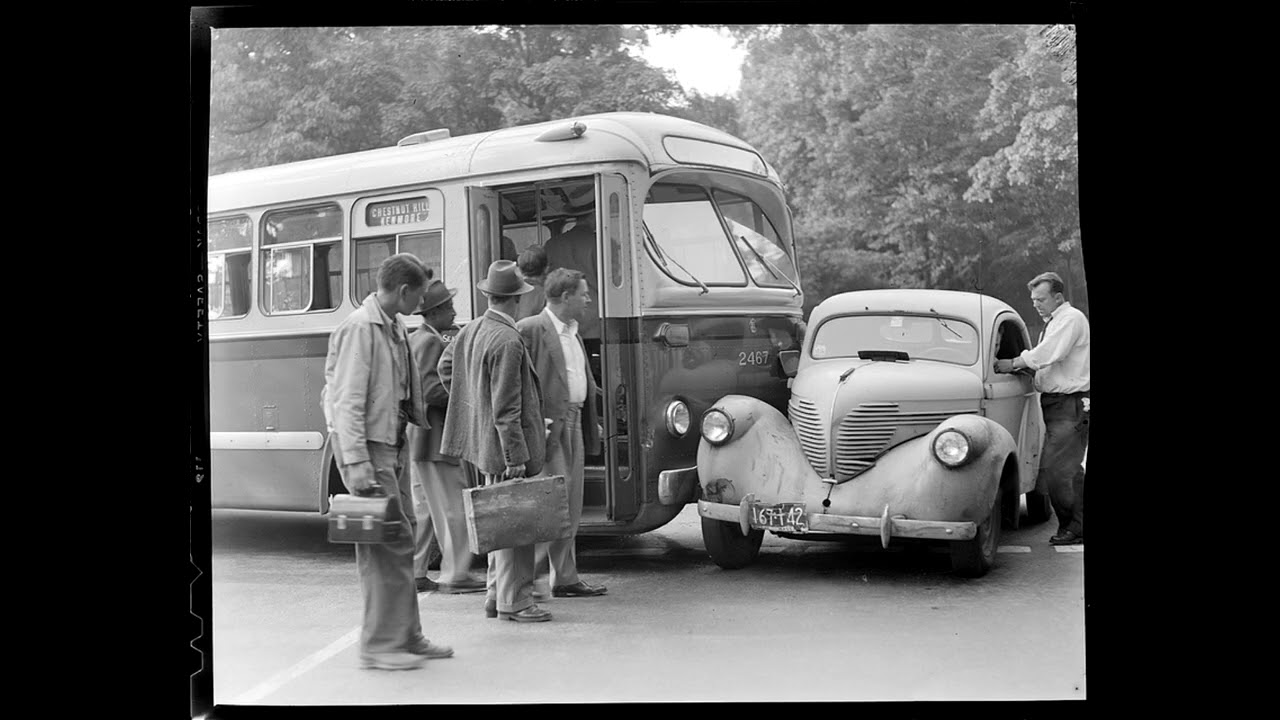 50 Impressive Vintage Photos of Car Accidents From Between the 1930s and 1960s