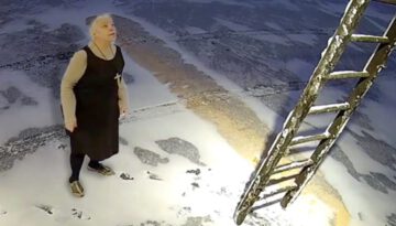 Elderly Nun Traps Thief on the Roof