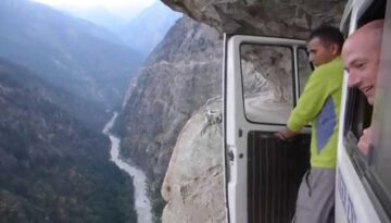 Intense Himalayas Bus Ride