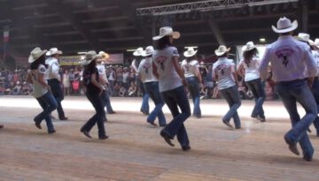 ONE HUNDRED line dance – Wild Country – Voghera