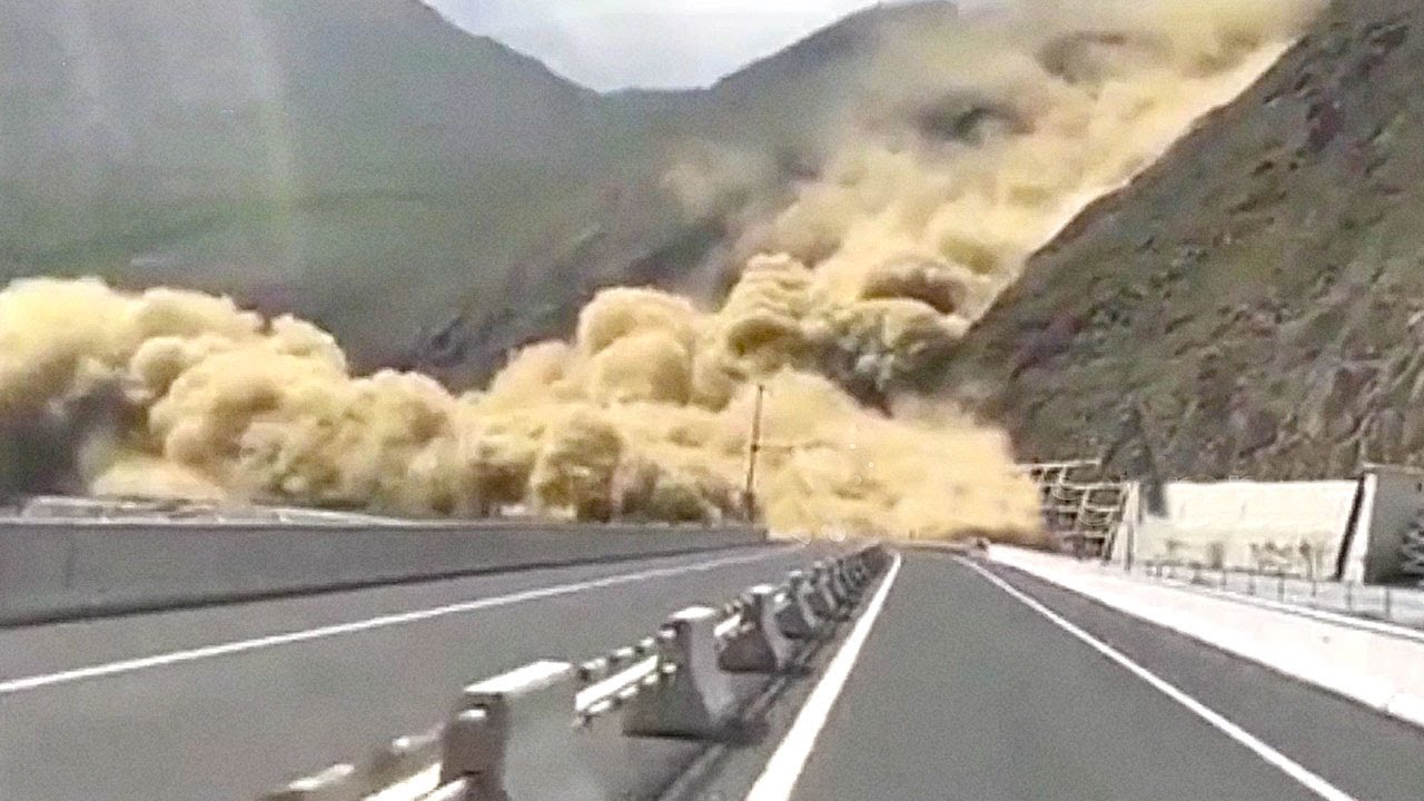 10 Shocking Natural Disasters Caught On Camera