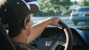 driving-22959_640