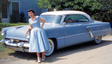 Everyday Cars of the ’50s in Stunning Kodachrome COLOR