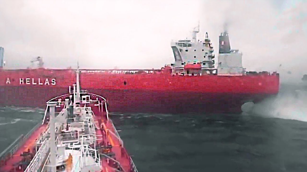 Biggest Ship Collisions and Mistakes Caught on Camera